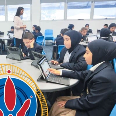 Minarah College students working independently on their student devices using Lumio.
